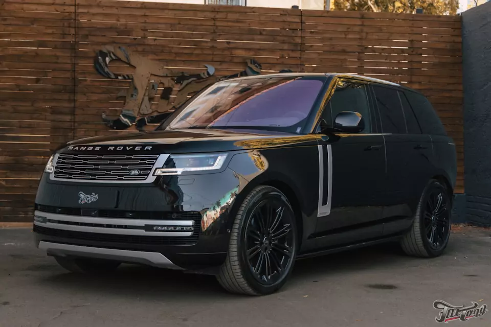 Защитили Range Rover Autobiography прозрачным глянцевым полиуретаном